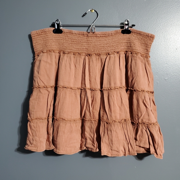 American Eagle Outfitters Dresses & Skirts - American Eagle Outfitters Brown Tiered Mini Skirt Pull On Women's Size XXL